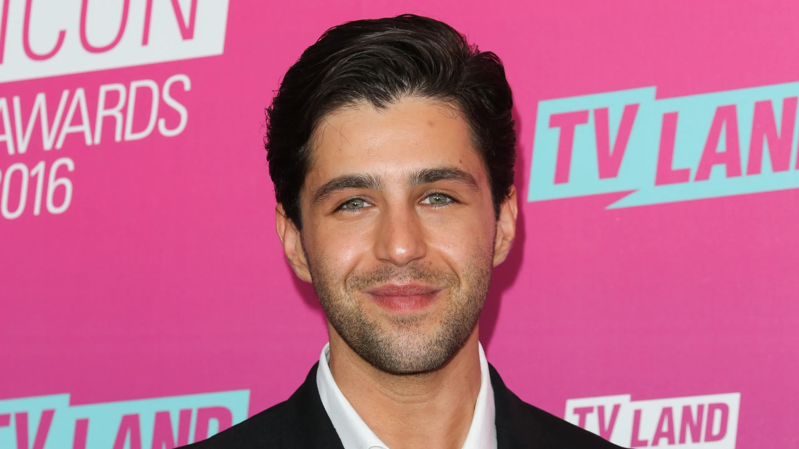 is josh peck gay